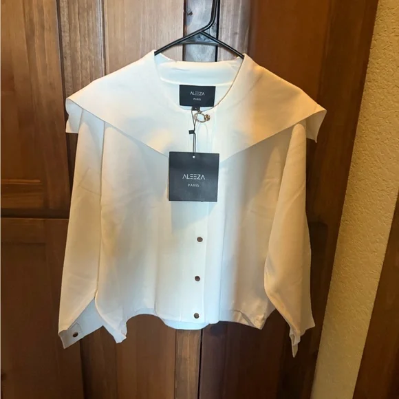 Elegant White Cardigan Sweater - Picture 3 of 4